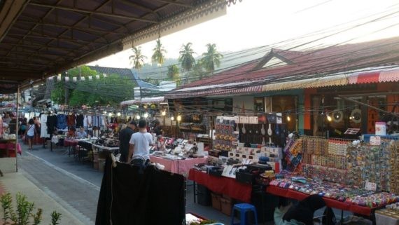 Lamai Beach Markets