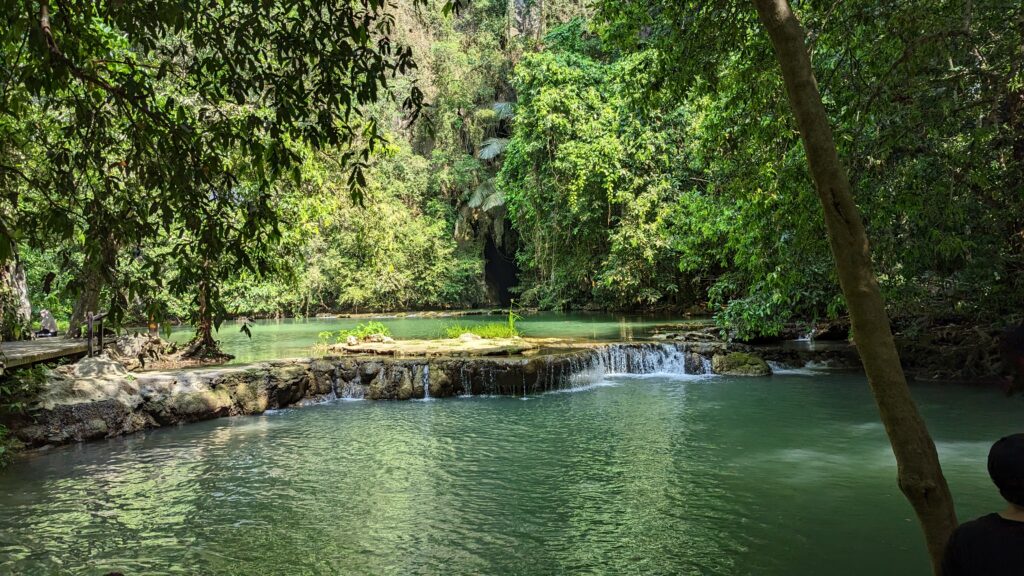 Large rockpool overflowing into another large rockpool at Thanbok Khoranee National Park